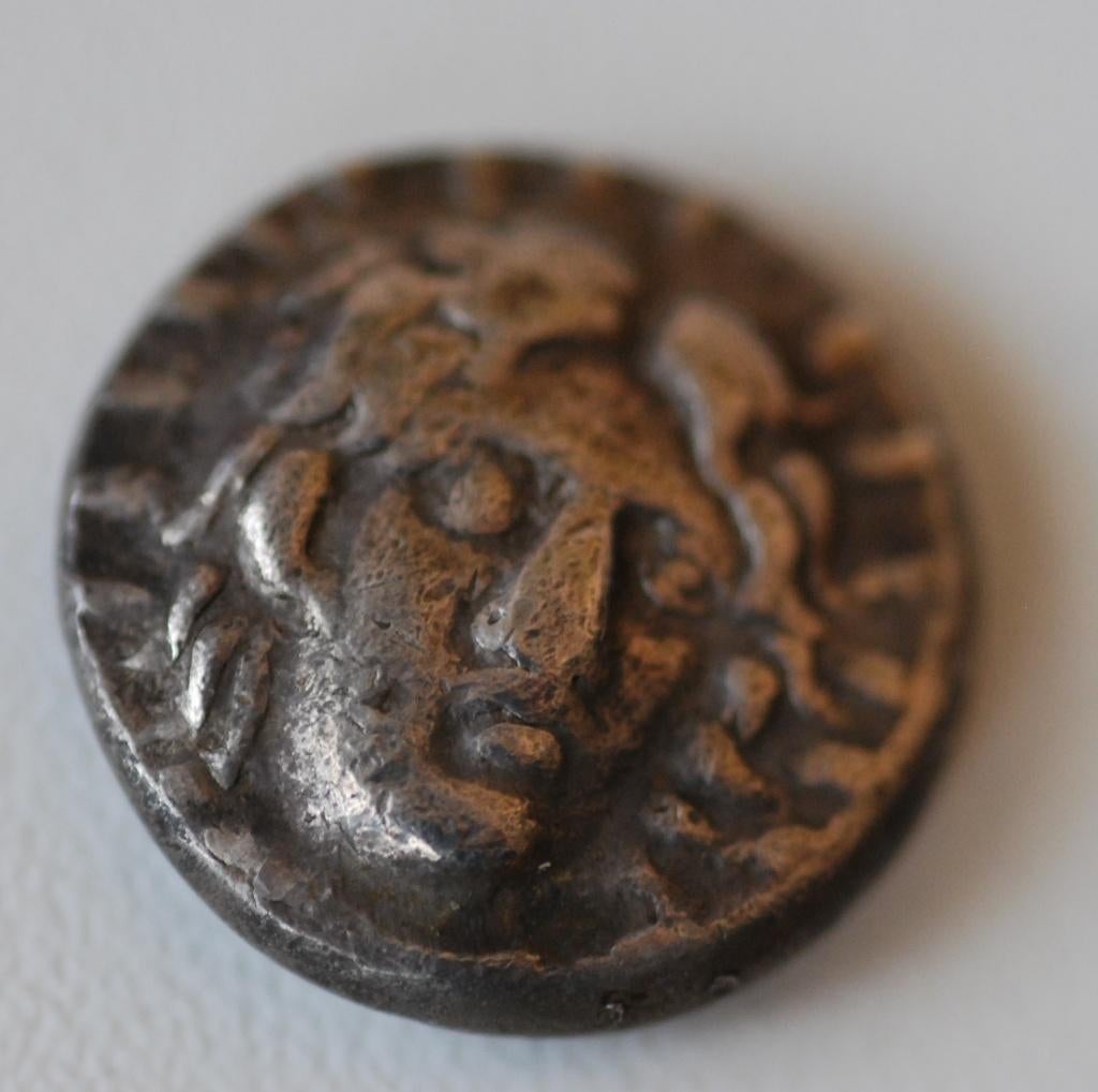 antieke zilveren munt uit Rhodos 300-100 v. Chr., Ophalen of Verzenden, Overige landen, Losse munt, Zilver