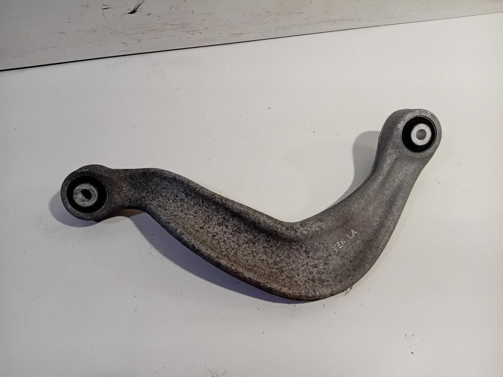 Draagarm links achter Audi A4, Onderdelen@venauto.nl, Van der Ven Autorecycling B.V., Gebruikt, Ettenseweg 76, 4706 PB Roosendaal, The Netherlands