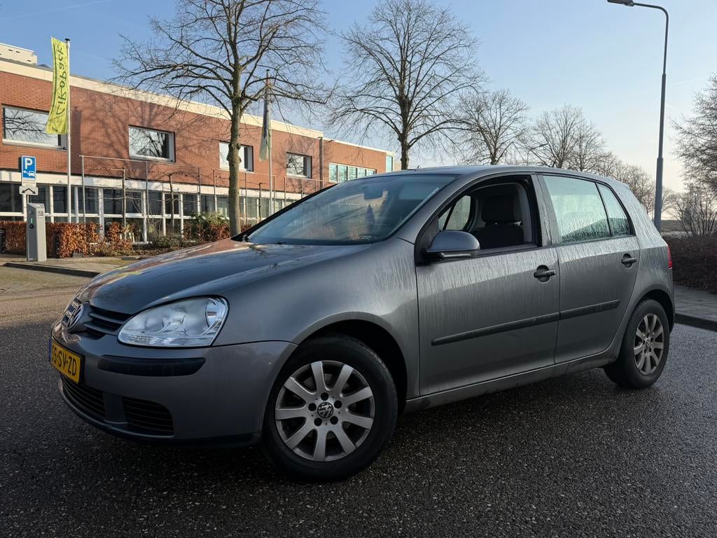 Volkswagen Golf 1.4 FSI nieuwe apk | 1e Eigenaar | Airco, Voorwielaandrijving, Stof, Zwart, 4 cilinders