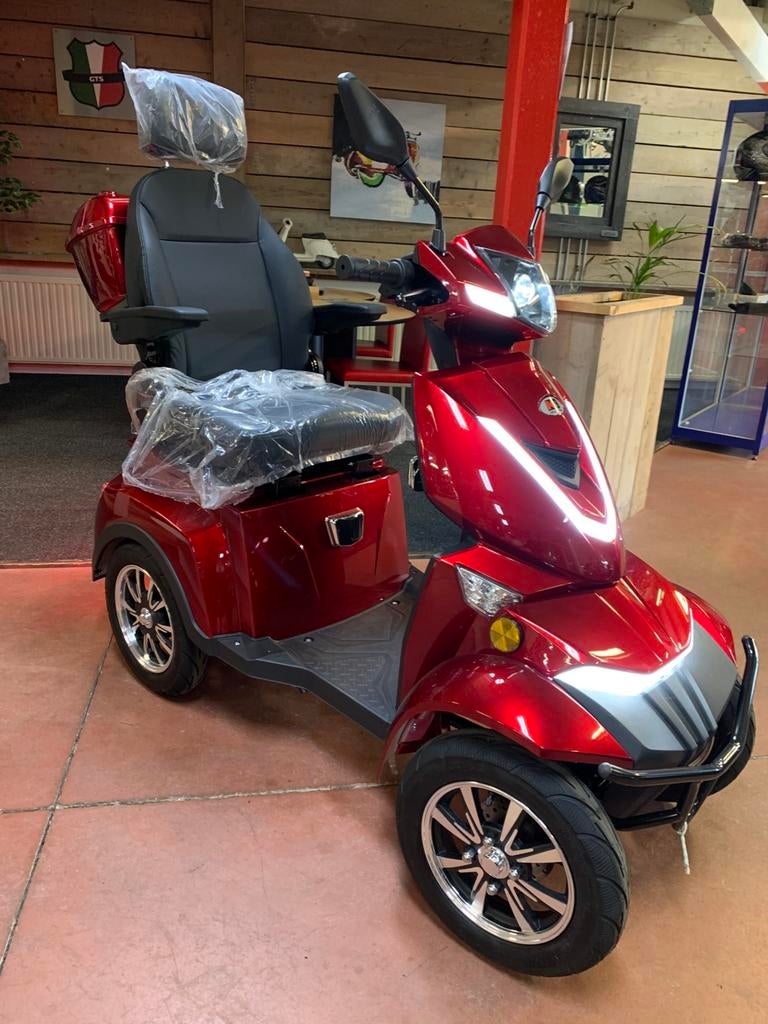 Gebro scooters: Scootmobiel Killerbee S1000 SF1000, Nieuw, 16 km/u of meer, 46 km of meer, Ophalen