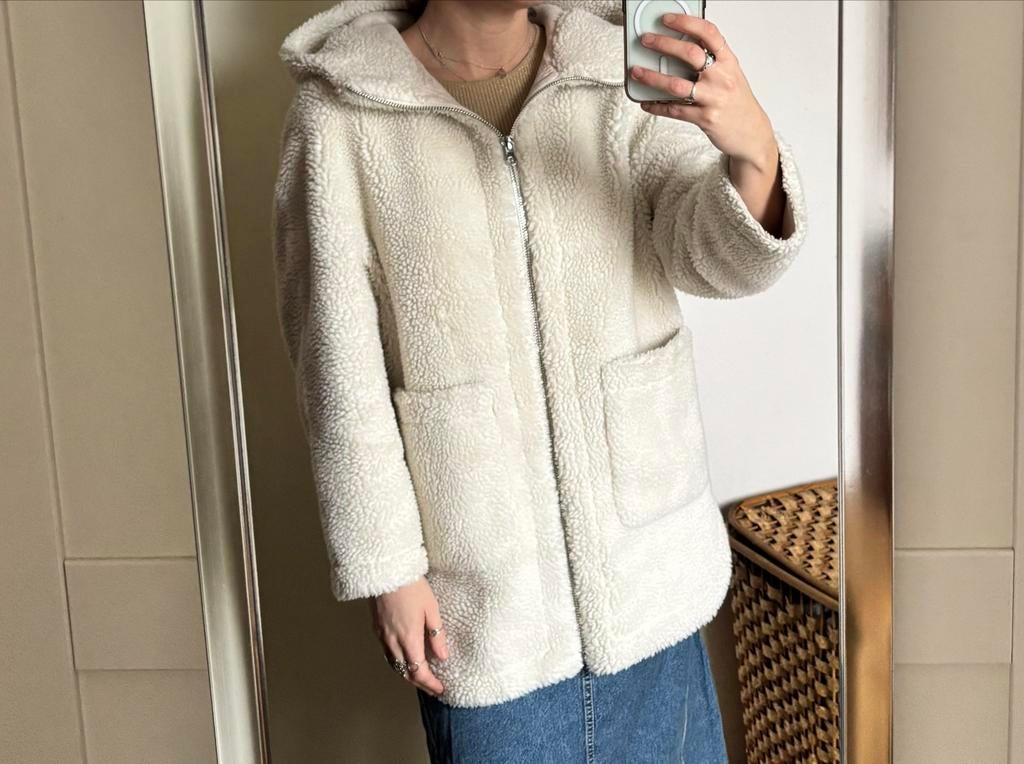 Zara Teddy jas - XS (valt als S), Ophalen of Verzenden, Zo goed als nieuw, Maat 36 (S), Wit