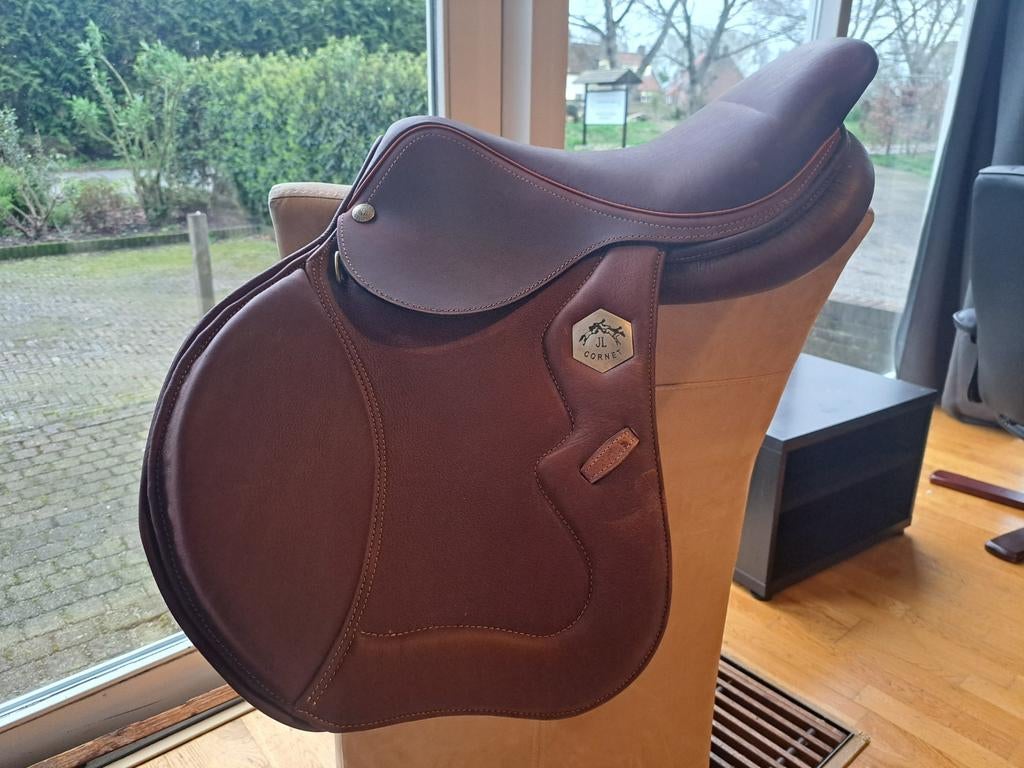5 nieuwe/ongebruikte leren springzadels, 17,5 inch, Dieren en Toebehoren, Ophalen of Verzenden, Nieuw