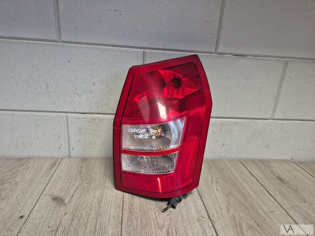 Chrysler 300c station 2004 - 2010 achterlicht rechts €150, Gebruikt, -, Ophalen of Verzenden, -