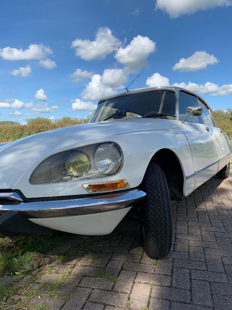 Citroën DS 20 2.0 Special 1974 Wit, Auto's, Citroën, Voorwielaandrijving, 4 cilinders, DS, Wit