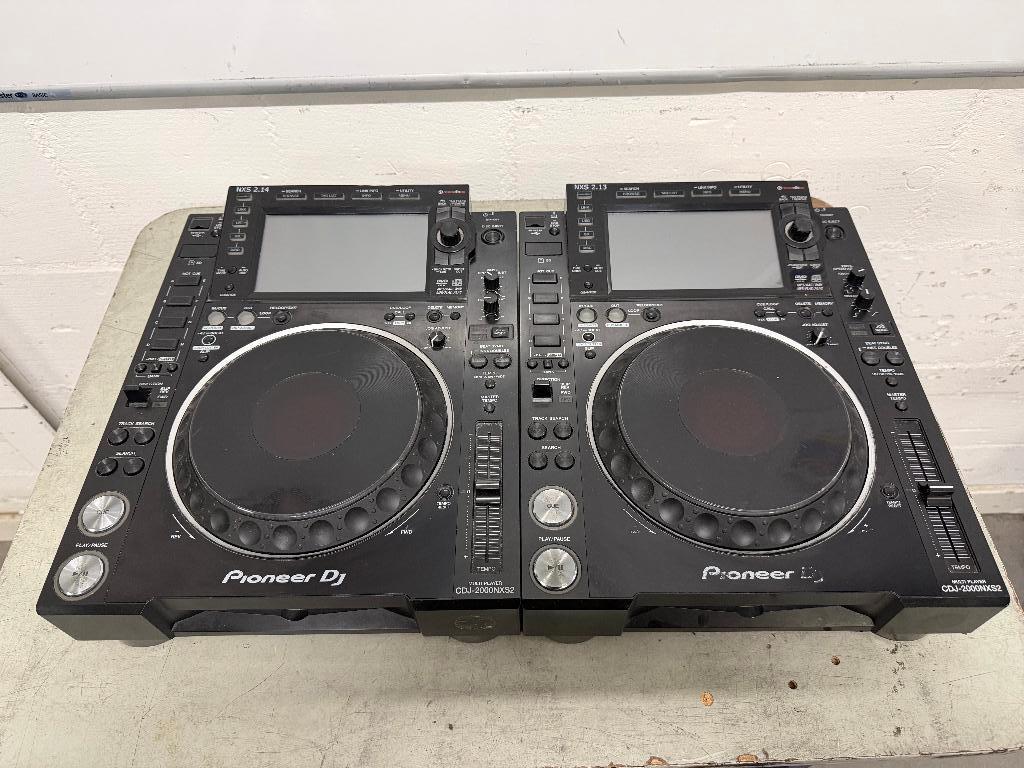 Pioneer CDJ 2000 NXS2 (4 stuks beschikbaar), Ophalen, Gebruikt, Draaitafel, Pioneer