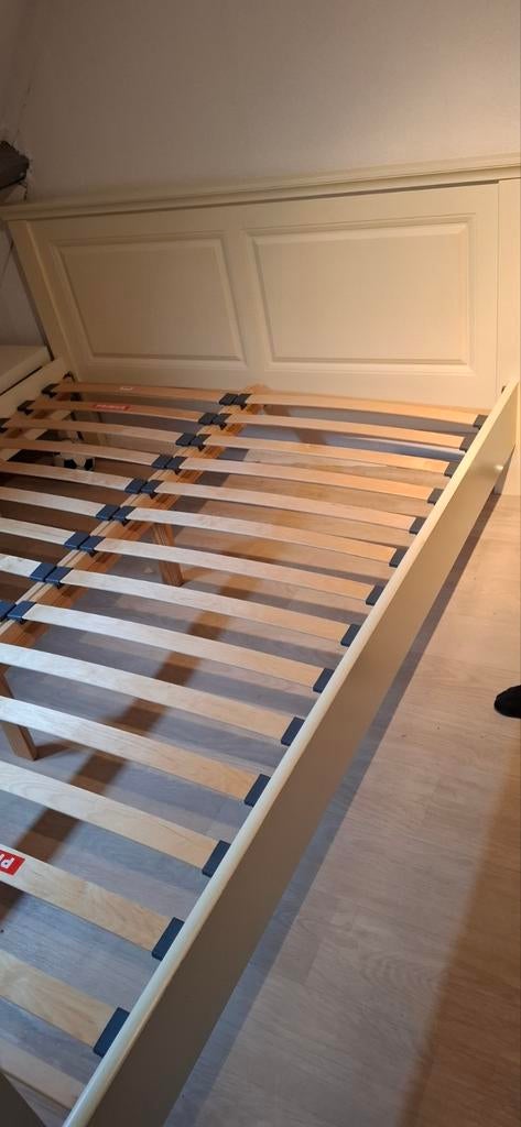 2 person bed, Ophalen of Verzenden, Tweepersoons, Hout, 160 cm