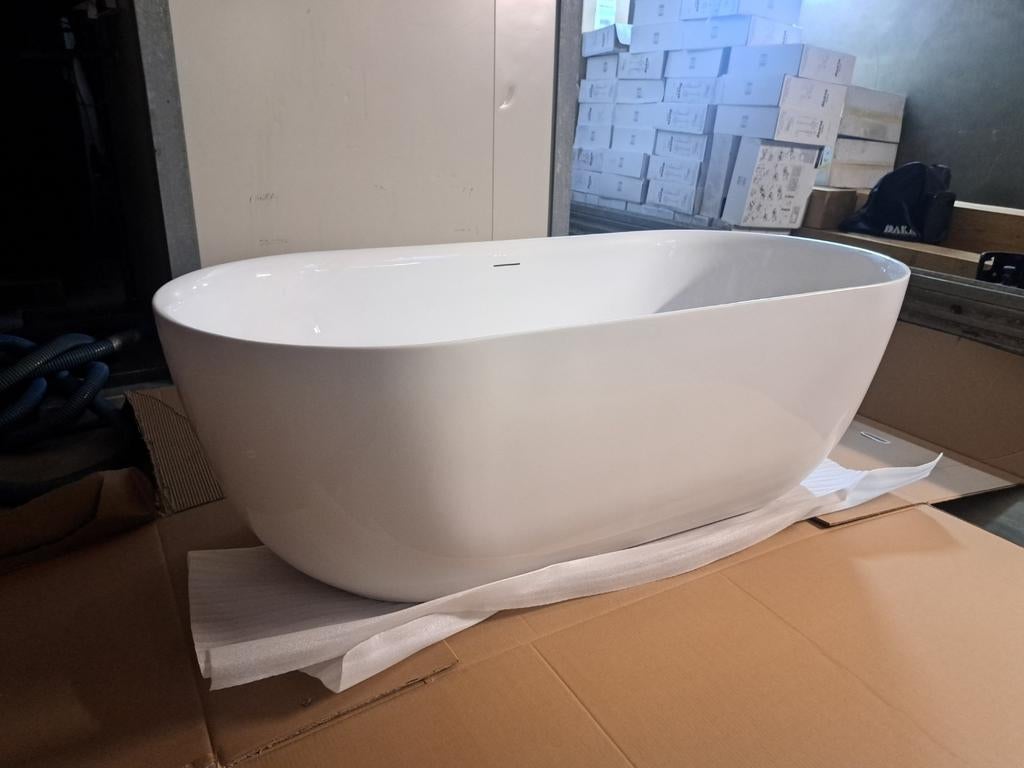 Luca Vrijstaand bad 180x80x60cm - Wit (licht beschadigd), Ophalen, Luca Sanitair, Onbekend, Nieuw