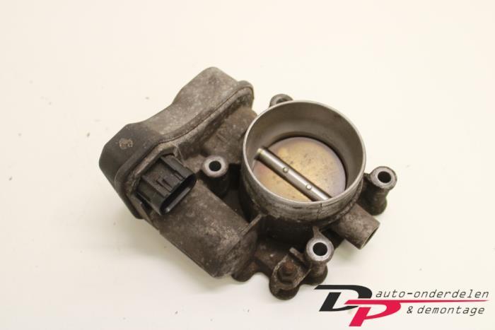 Gasklephuis van een Opel Vectra, Gebruikt, -, -, Opel