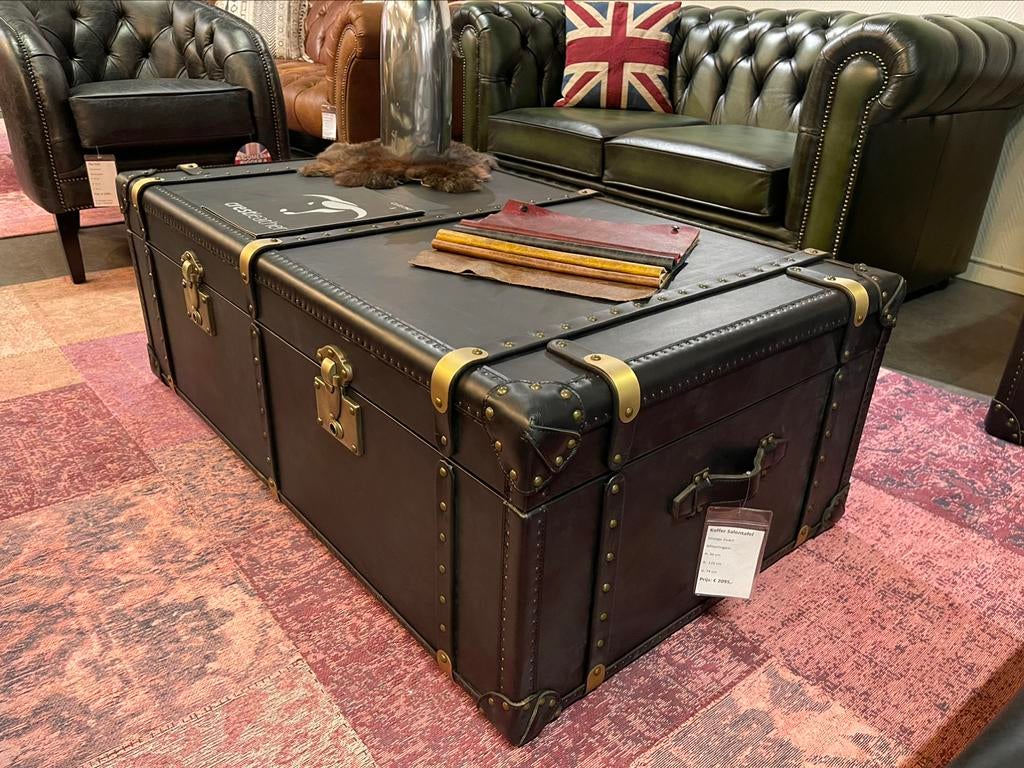 Stoere Vintage Koffer Chesterfield leer Zwart leren tafel, Huis en Inrichting, Overige materialen, Zo goed als nieuw, Minder dan 50 cm
