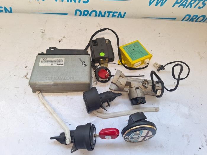 Kontaktslot + computer van een Alfa Romeo Spider, Auto-onderdelen, Gebruikt, -, Verzenden, -