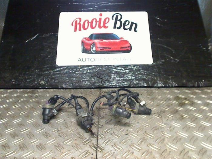 Injector (benzine injectie) van een Volvo V40, Gebruikt, -, -, Ophalen of Verzenden