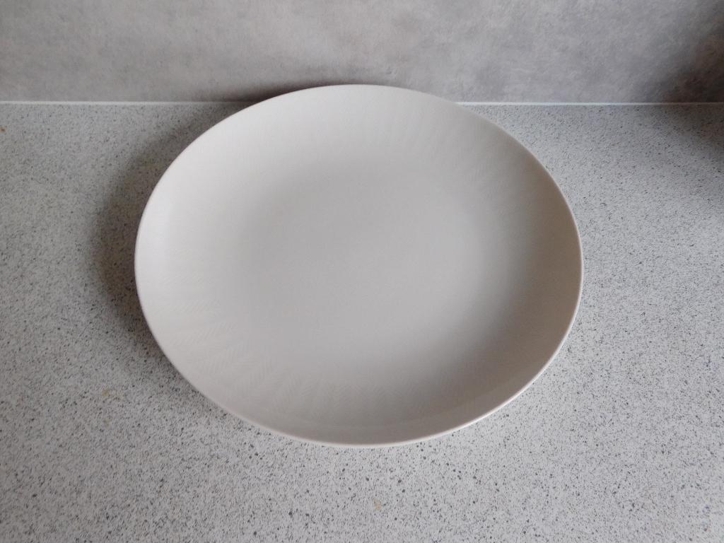 Bord 27 cm. Gourmet Gordon Ramsey, Ophalen of Verzenden, Zo goed als nieuw, Bord(en), Overige stijlen