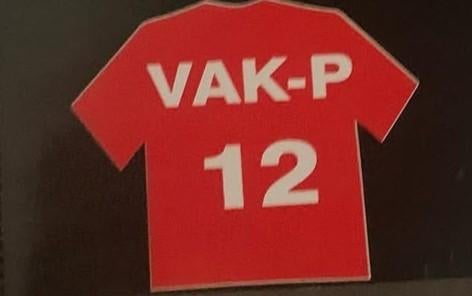 Fc twente vak p stickers gezocht!!, Tickets en Kaartjes, Sport | Voetbal, Seizoenskaart, Eén persoon, April