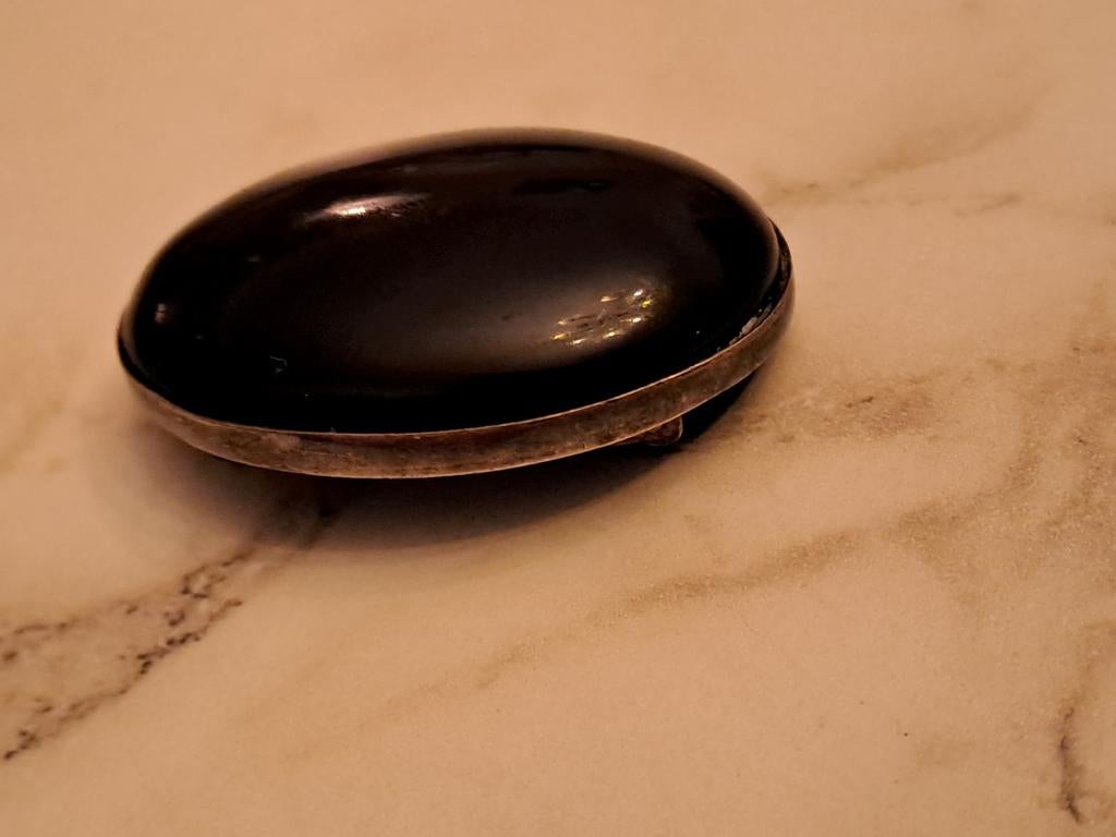 Mooie ovale zilveren broche met Onyx, 18 tot 19, Zwart, Ophalen of Verzenden, Zo goed als nieuw