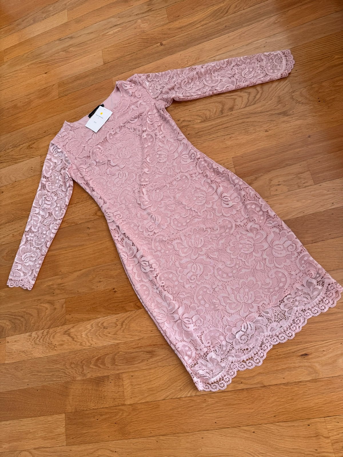 Roze kanten jurk - Maat 34 (XS) Nieuw, Ophalen of Verzenden, Nieuw, Maat 34 (XS) of kleiner, Roze