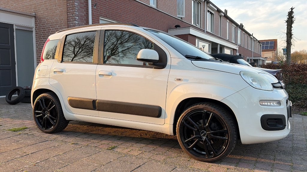 Panda Abarth 102pk 172nm 205/40/17 1ste eigenaar nieuwe apk, Voorwielaandrijving, 40 €/maand, Panda, Wit