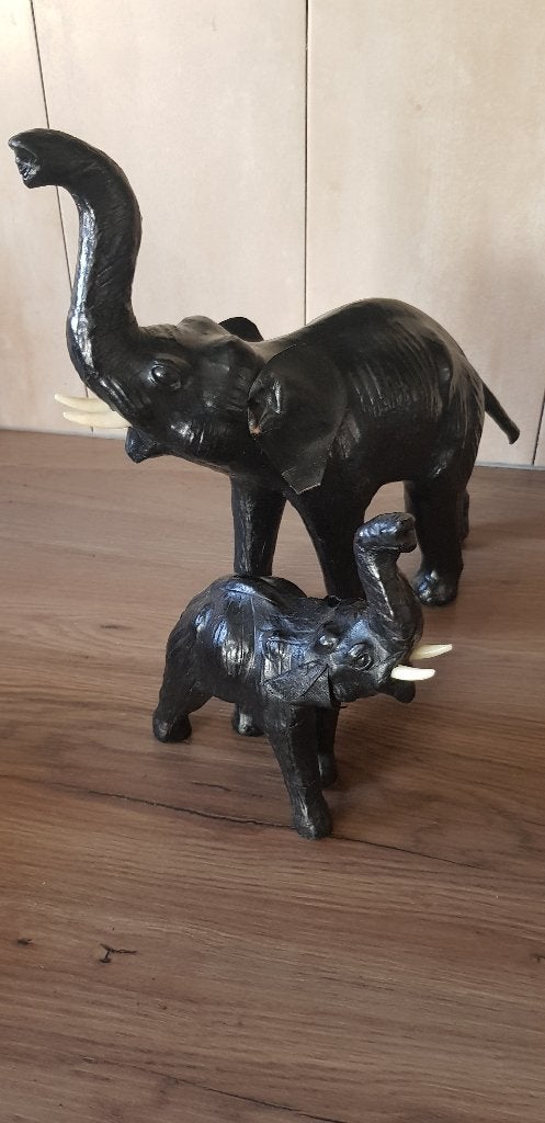 2 olifantjes, Verzamelen, Beelden en Beeldjes, Ophalen of Verzenden