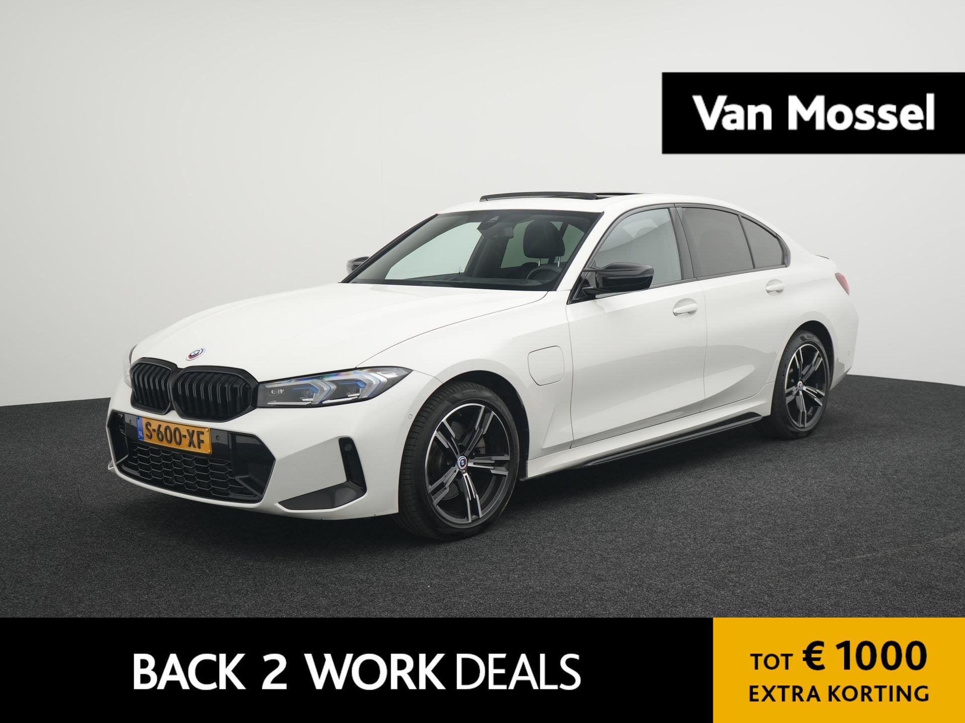 BMW 3-serie 330e | Automaat | M Sportpakket / BMW 50 Jahre |