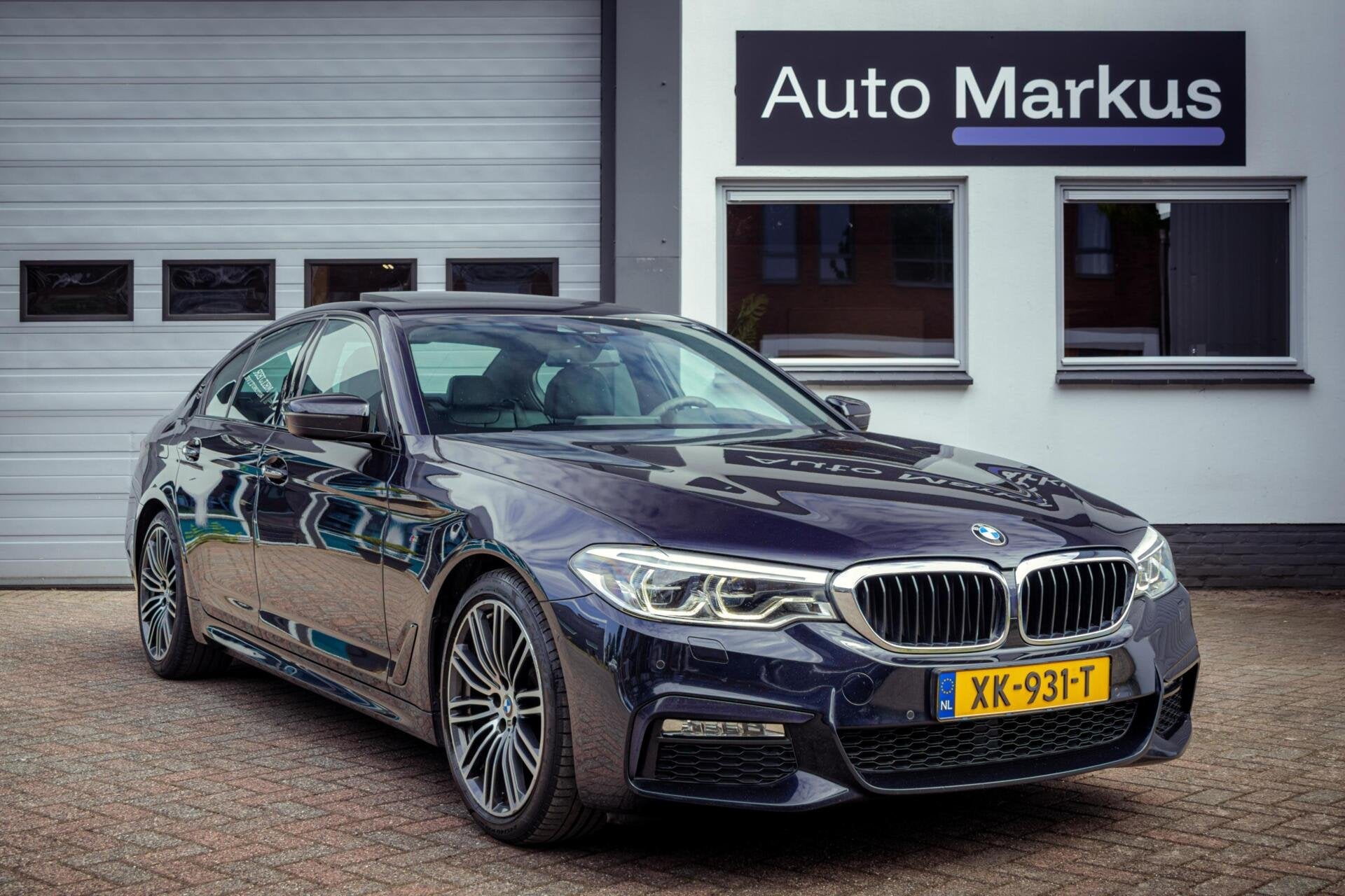 BMW 5-serie 520i 3X M-Sport|Pano|HUD|Ventilatie|Comfortstoel, Automaat, 1998 cc, Achterwielaandrijving, Gebruikt