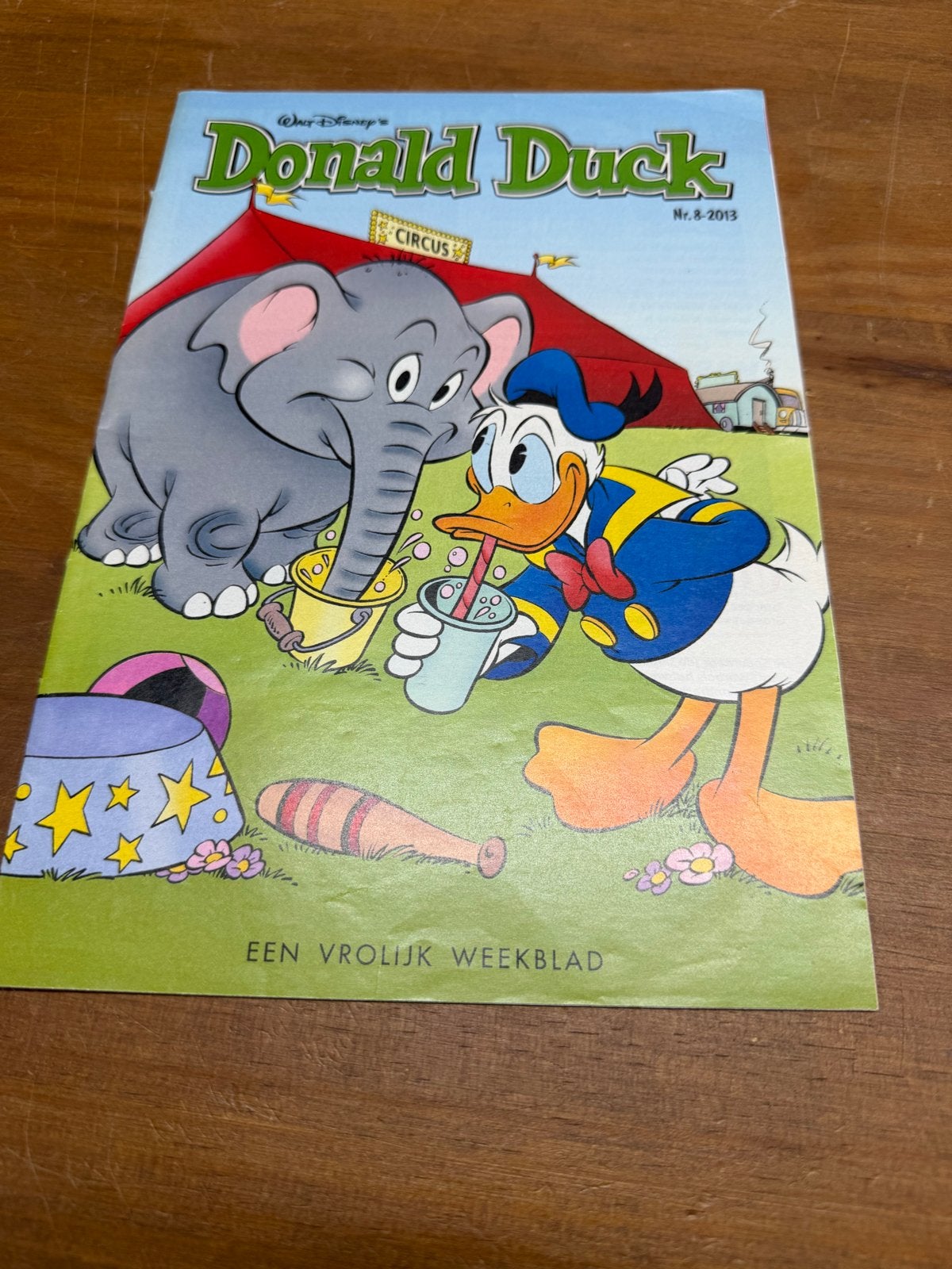 Donald Duck Weekblad Nr. 8 - 2013 - Een vrolijk weekblad, Eén stripboek, Ophalen of Verzenden, Zo goed als nieuw