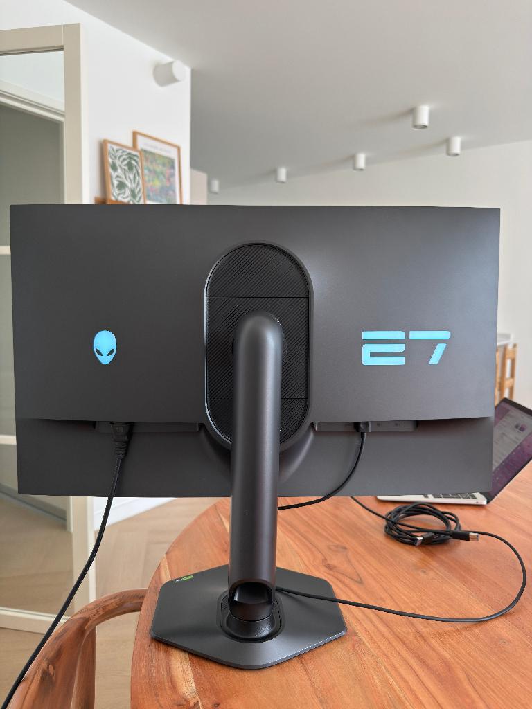 Alienware 27" 1440p 180Hz Gaming Monitor (AW2724DM), IPS, Minder dan 1 ms, Zo goed als nieuw, HDMI