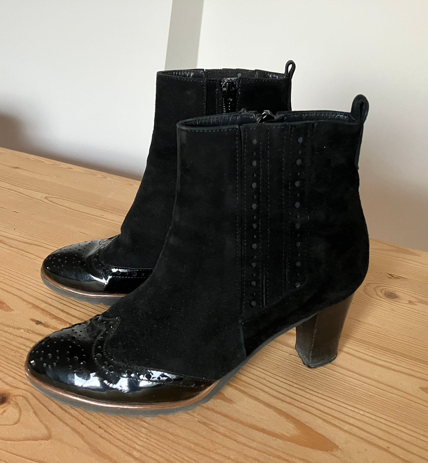 Lak/suede enkellaarsjes maat 37,5, Ophalen of Verzenden, Zo goed als nieuw, Zwart