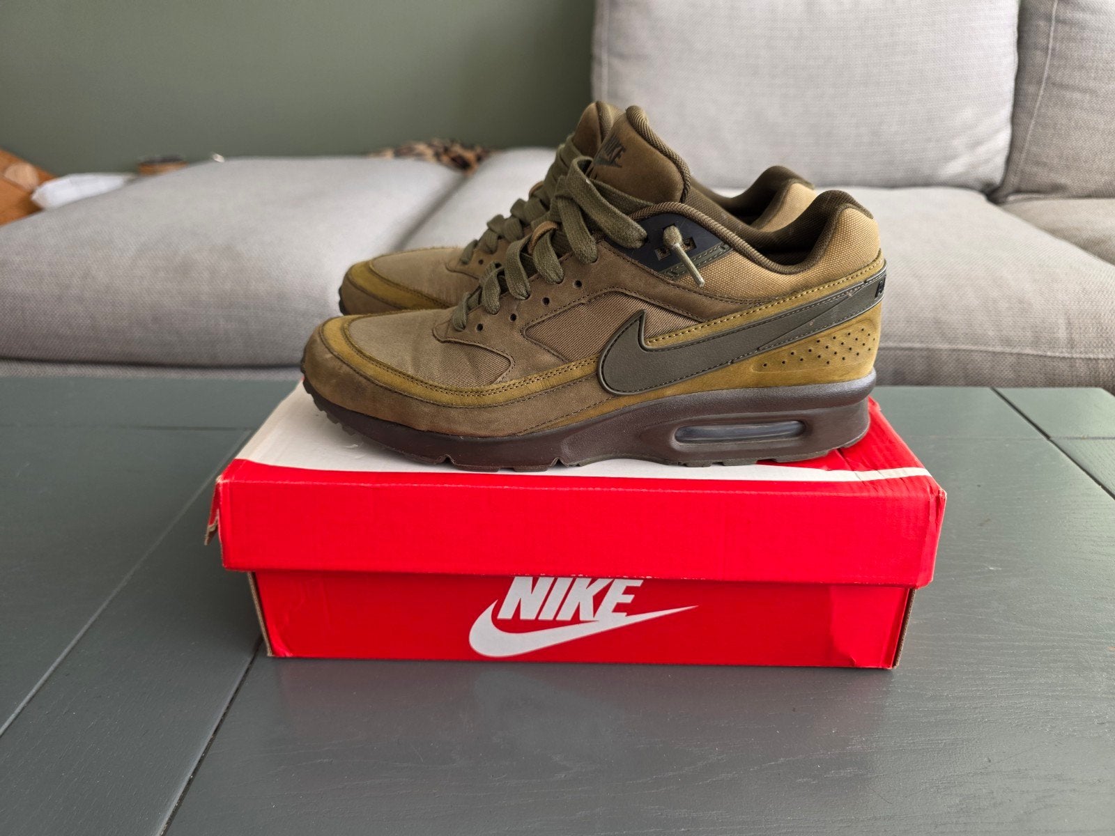 Nike air max classic bw dark loden 44, Ophalen of Verzenden