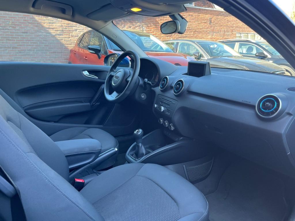Audi A1 1.2 TFSI ATTRACTION / AIRCO-ECC / STOELVERW. / ELEK., Voorwielaandrijving, Euro 5, 86 pk, 4 cilinders