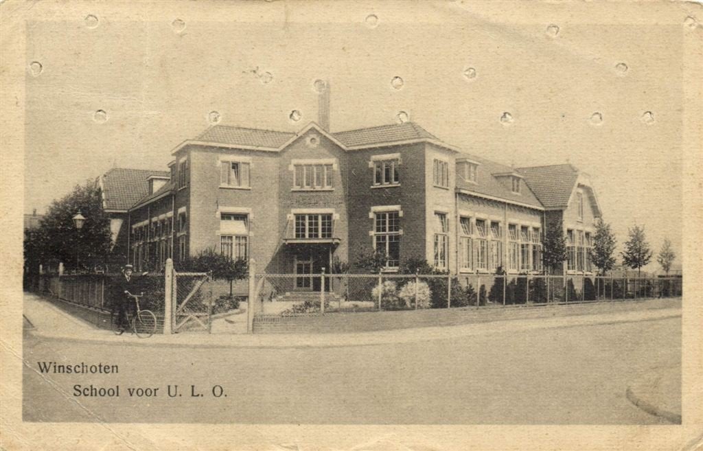 Winschoten. School voor U.L.O. - B-keus - 1927 gelopen, Ophalen of Verzenden, 1920 tot 1940, Gelopen, Groningen