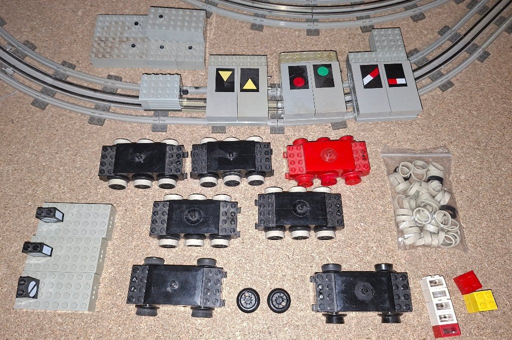Diverse Lego 12V Electric Trein onderdelen, Motor en Switch., Gebruikt, Overige thema's, Lego, Accessoire