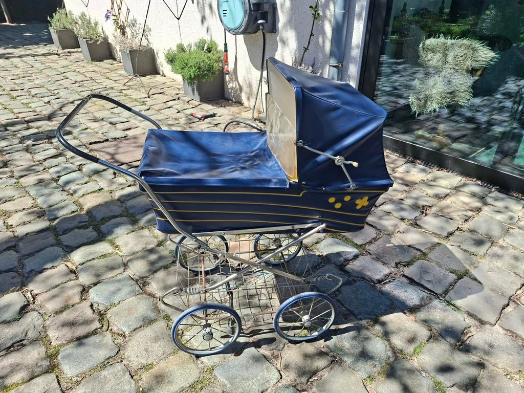Vintage poppenwagen, blauw met geel, retro design, Ophalen
