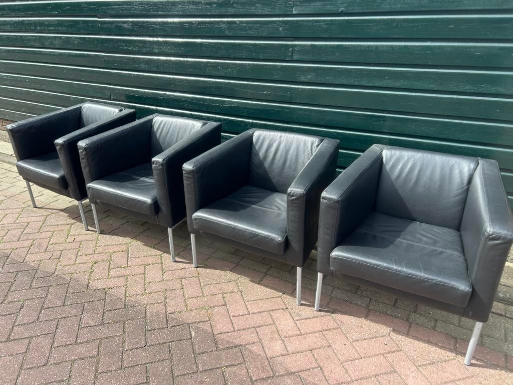 IN GOEDE EN NETTE STAAT 4 LEREN STOELEN zie omschrijving, Huis en Inrichting, Stoelen, Ophalen of Verzenden, Zo goed als nieuw