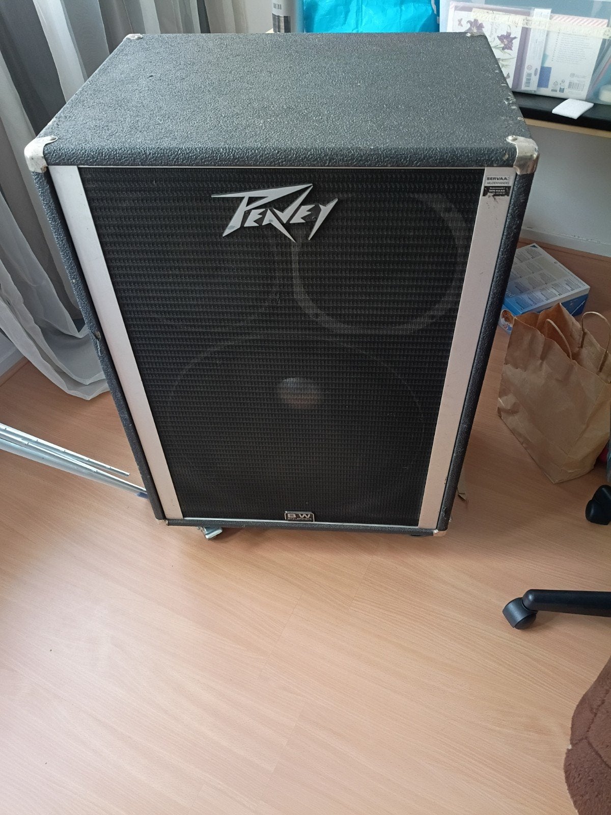 Peavey 1810 Bass Enclosure - 200 Watt Bass Speaker, Muziek en Instrumenten, Ophalen, Gebruikt, Basgitaar, 100 watt of meer