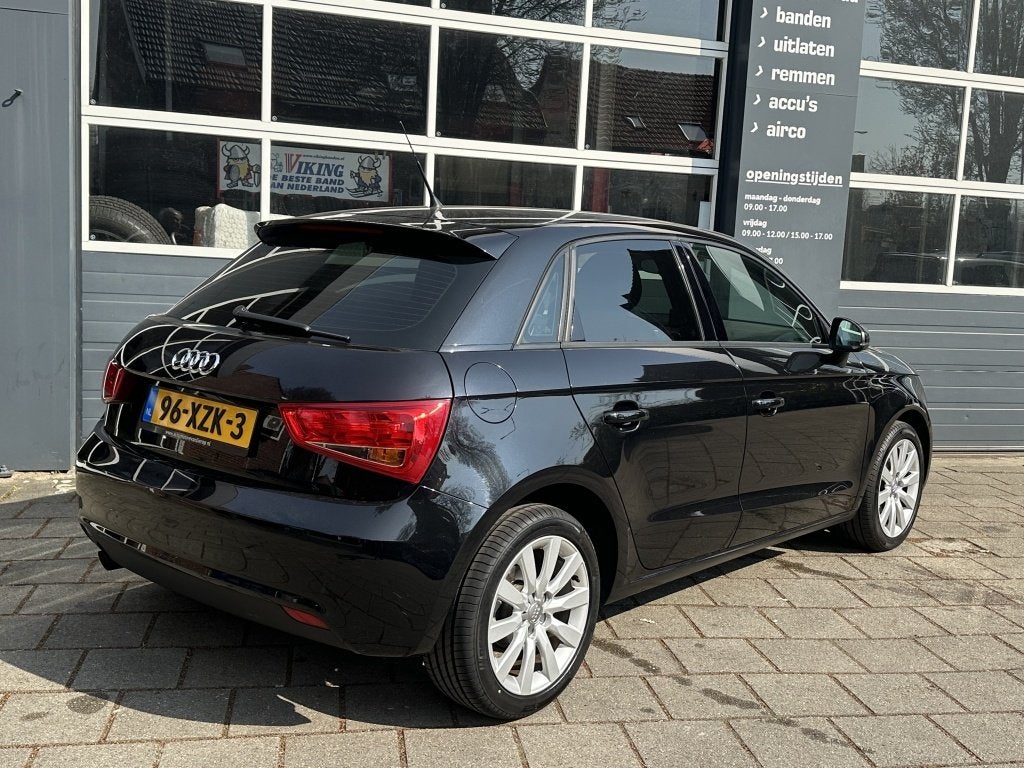 Audi A1 Sportback 1.2 TFSI Connect Airco Deurs (bj 2012), Auto's, Audi, Voorwielaandrijving, Euro 5, 4 cilinders, Bedrijf