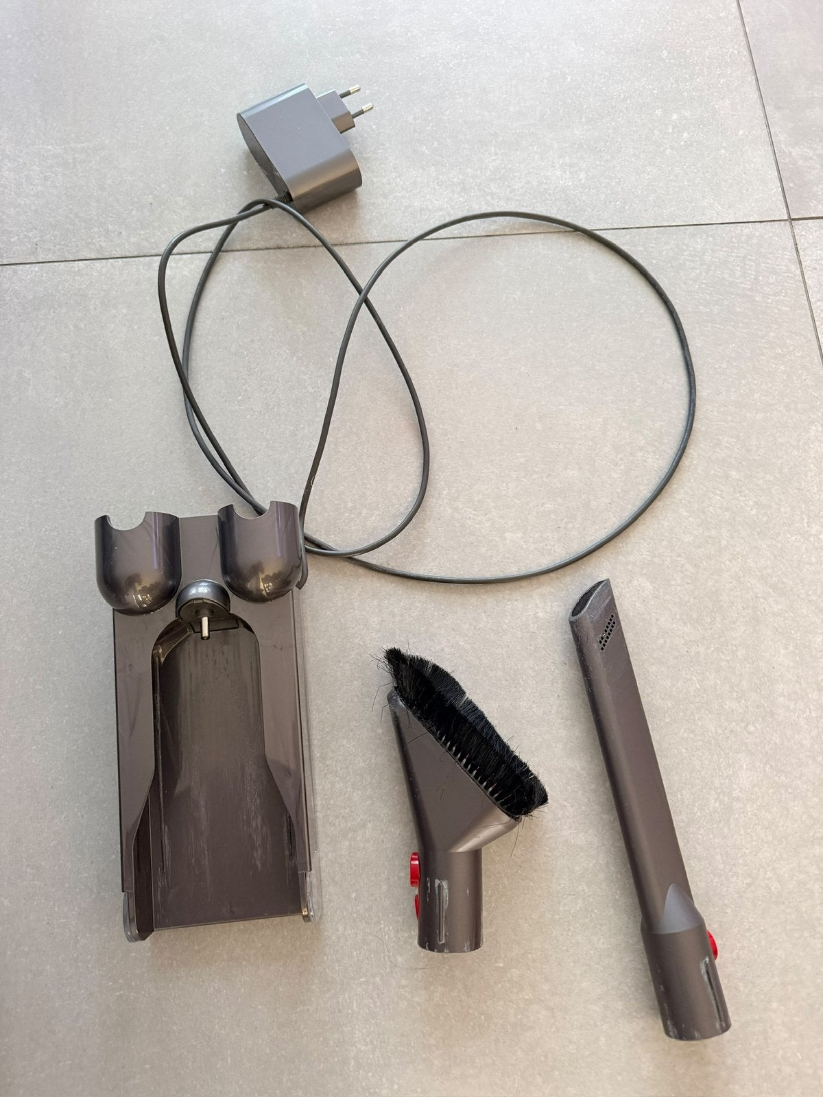 Foto 7 van Dyson V10 Animal – compleet met accessoires en oplader