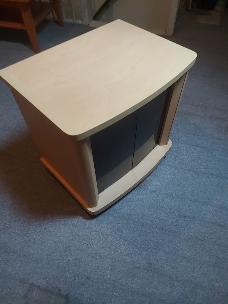 Verrijdbaar kastje met glazen deurtjes, Ophalen of Verzenden, Gebruikt