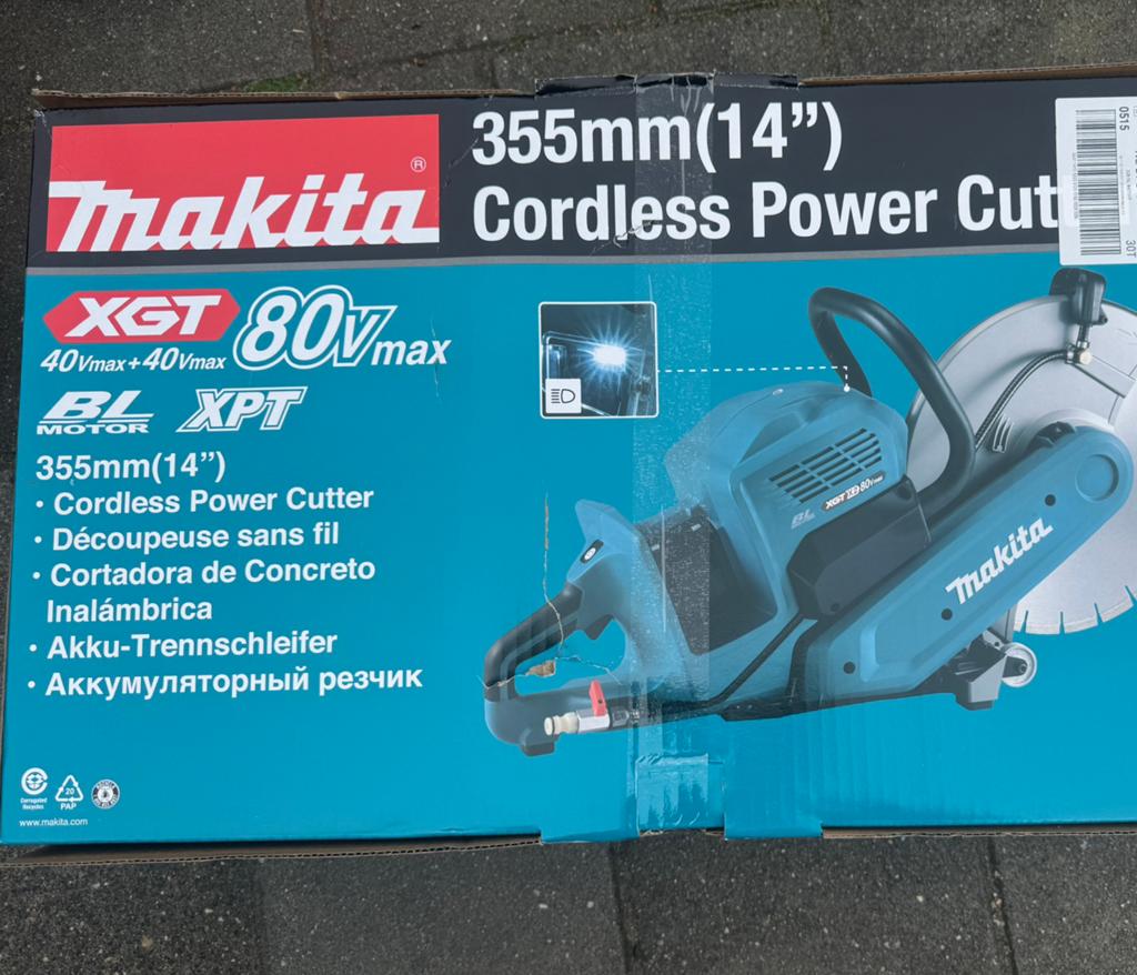 Makita accu bandenzaag nieuw watertank zaagblad accu set, Doe-het-zelf en Verbouw, Gereedschap | Zaagmachines, Ophalen, 70 mm of meer
