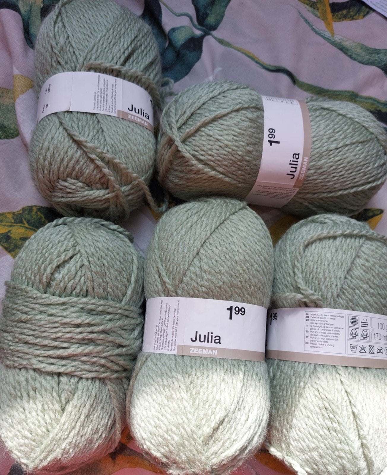5 bollen wol licht groen (Julia), Ophalen of Verzenden, Nieuw, Breien of Haken, Wol of Garen