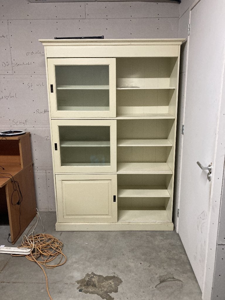 Buffetkast / Brocante kast – crème/wit, Ophalen, Gebruikt, 100 tot 150 cm, 200 cm of meer