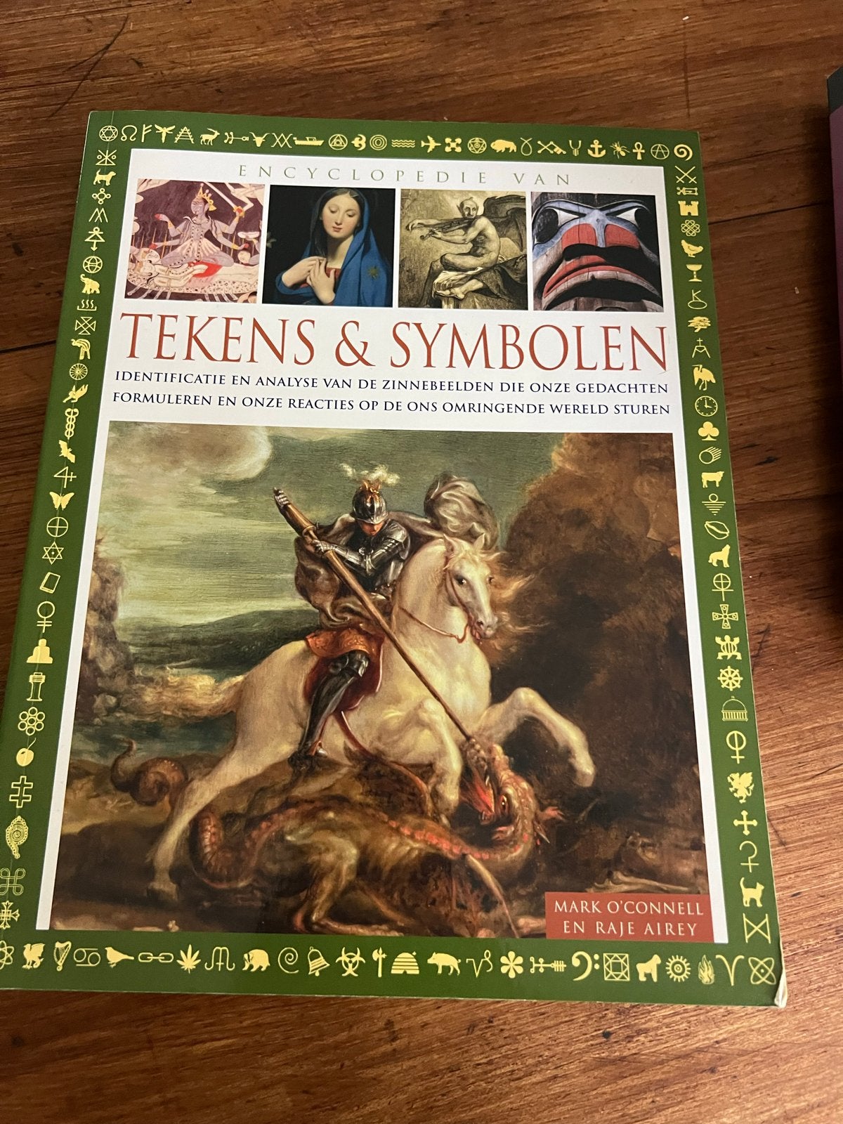 Encyclopedie van Tekens & Symbolen - Mark O'Connell, Ophalen of Verzenden, Zo goed als nieuw, Spiritualiteit algemeen, Achtergrond en Informatie