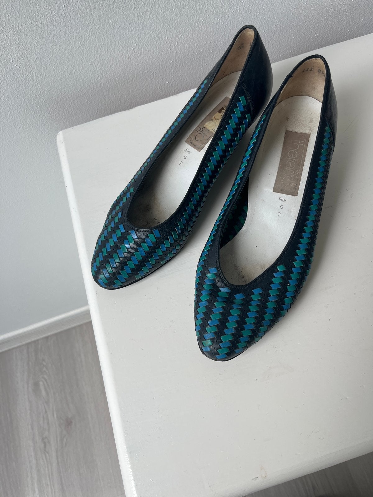 Instappers Maat 41 blauw/zwart  gevlochten lakleer., Ophalen of Verzenden, Gedragen, Blauw, Instappers