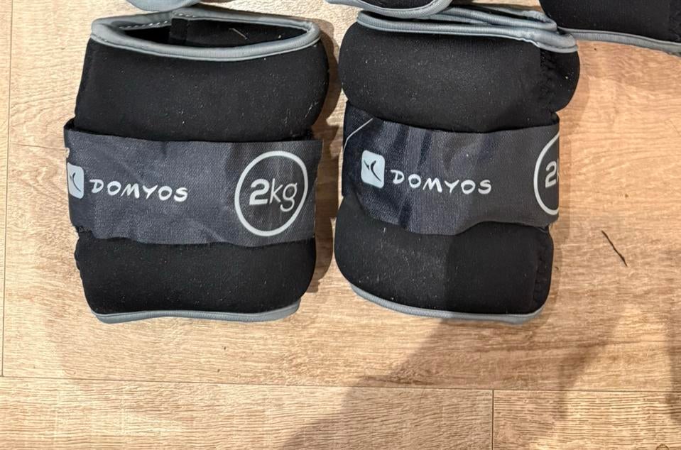 enkelgewichten 1 setje [ 2 X 2 = 4 kg ], Ophalen, Zo goed als nieuw