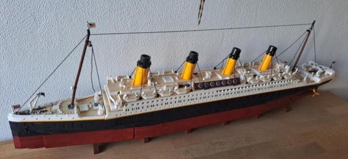 Titanic Bouwset - 9090 Stukjes, Kinderen en Baby's, Speelgoed | Duplo en Lego, Ophalen of Verzenden, Zo goed als nieuw