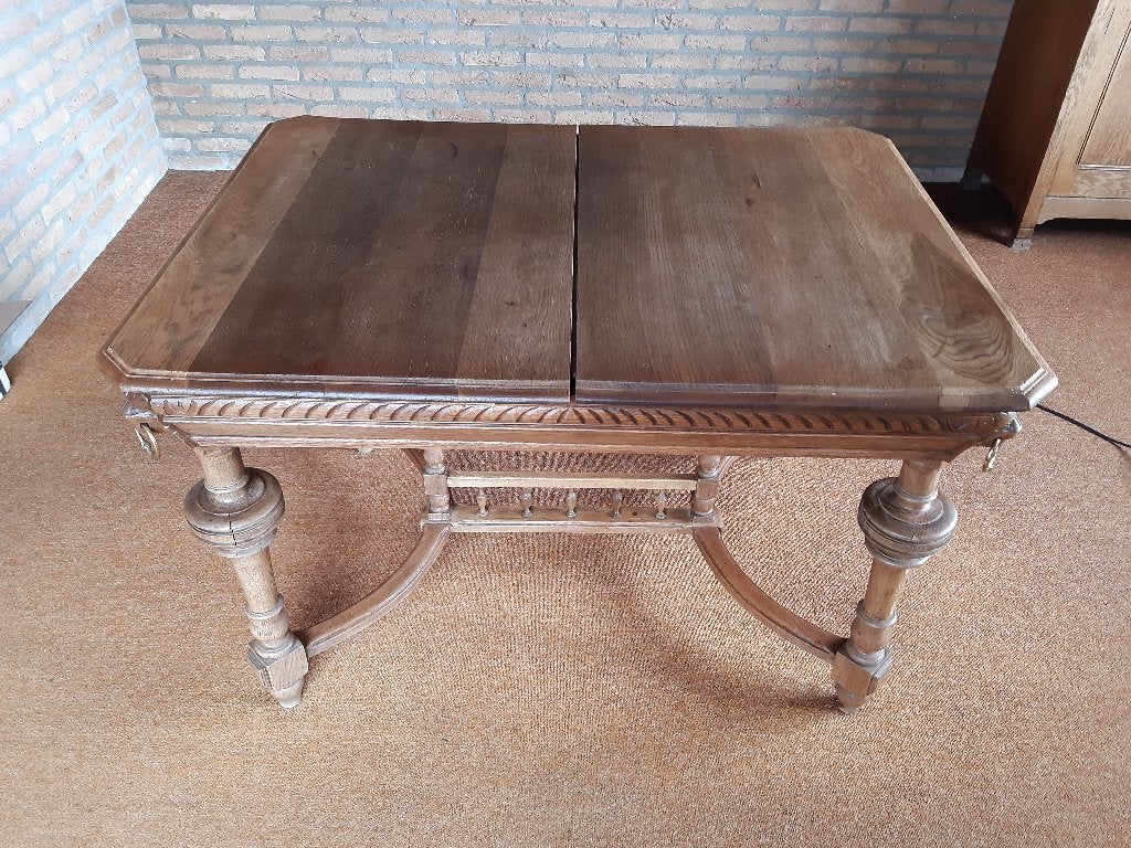 Antieke uitschuifbare woonkamer tafel met leeuwekoppen, Antiek en Kunst, Ophalen