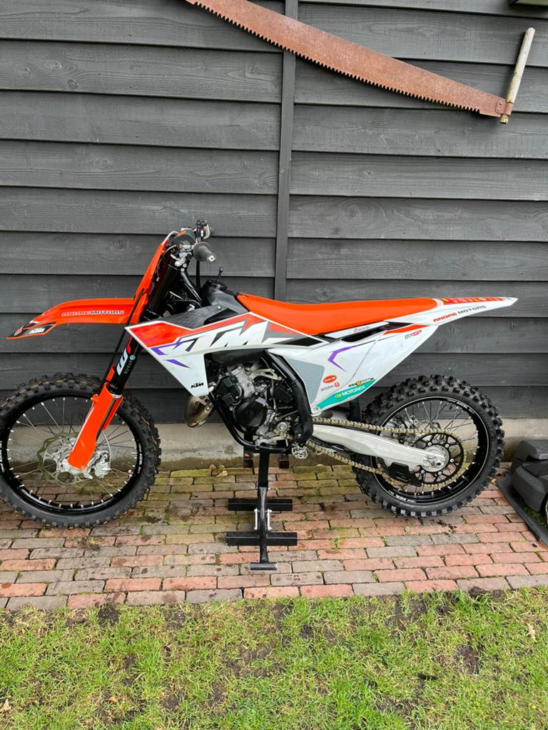 Ktm sx 125 2023 57 uur (compleet gereviseerd), Particulier, Crossmotor