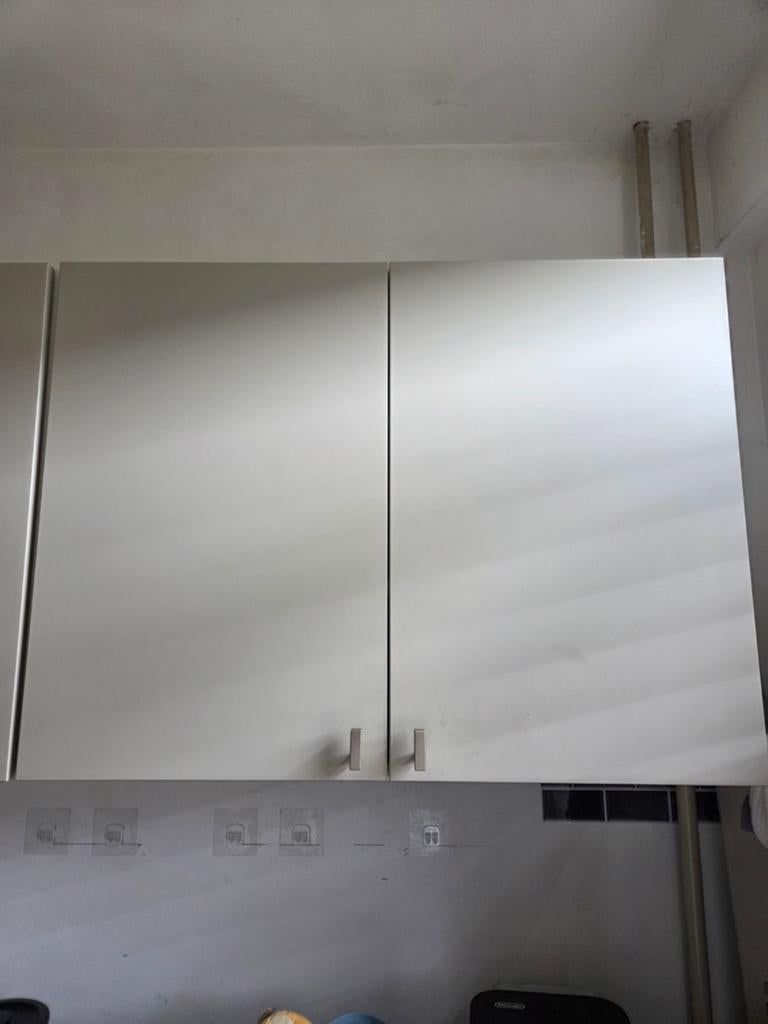 Witte keukenkast met twee deuren en planken, Huis en Inrichting, Gebruikt, 100 tot 150 cm, Wit, Ophalen of Verzenden