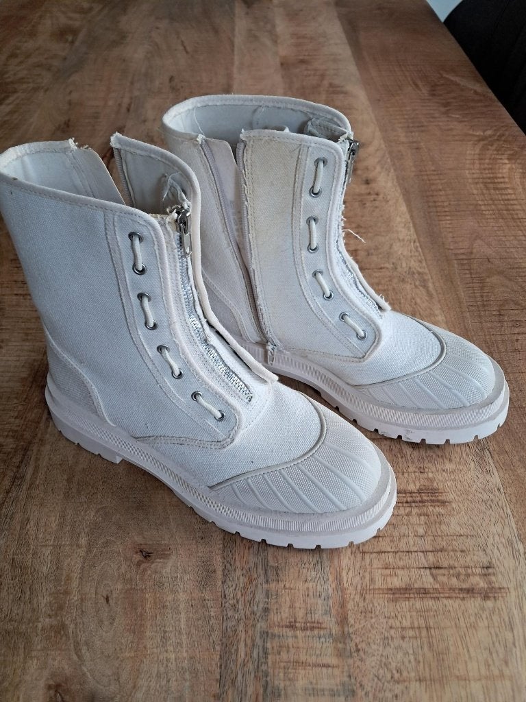 enkellaarsjes schoenen OXMOX 39 Off White, Overige kleuren, Lage of Enkellaarzen, Ophalen of Verzenden, Zo goed als nieuw