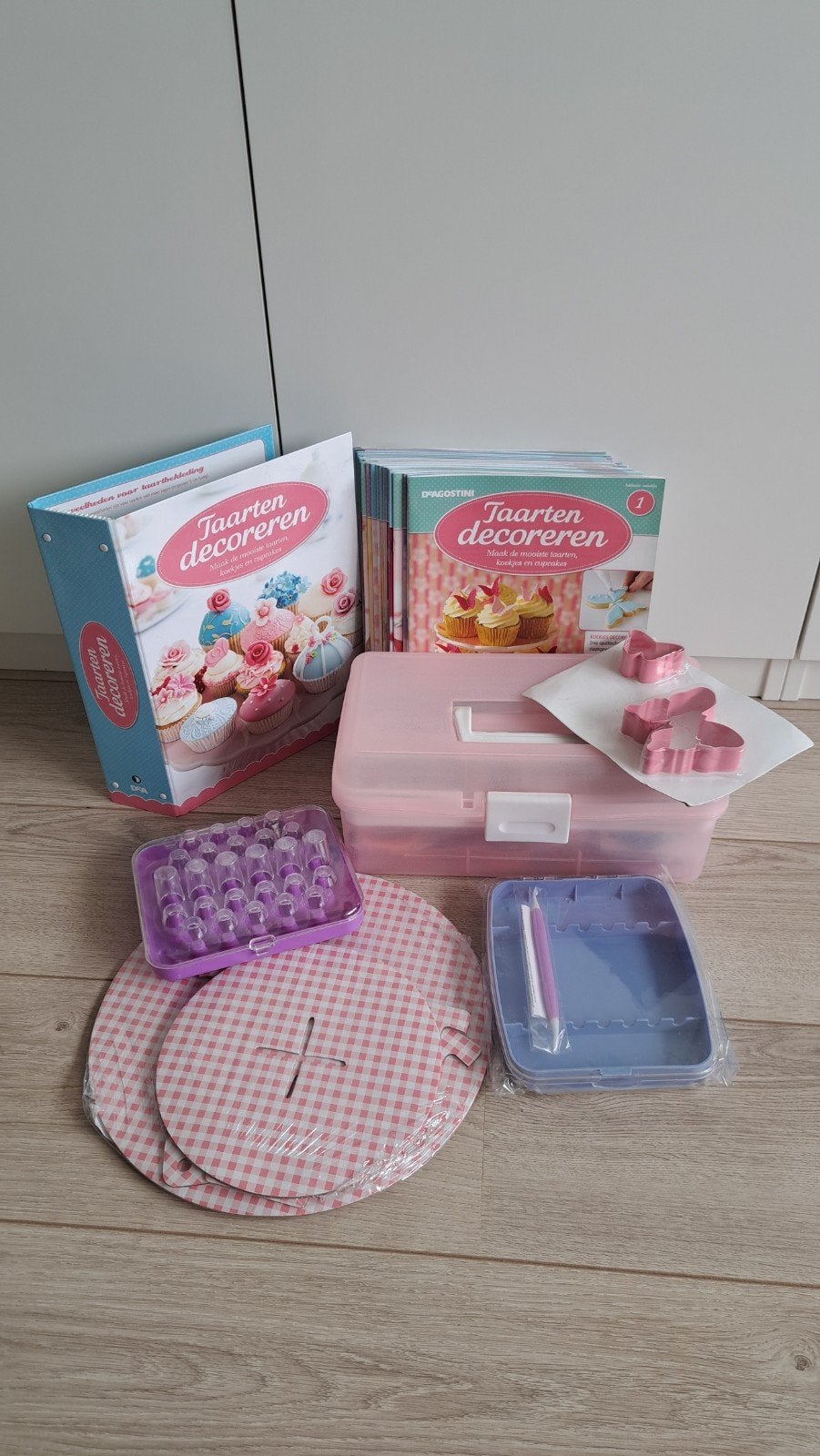 Nieuwe Bak Accessoires & Decoratie Set met Boeken, Ophalen of Verzenden, Nieuw, Taarten of Cupcakes, Bakvorm