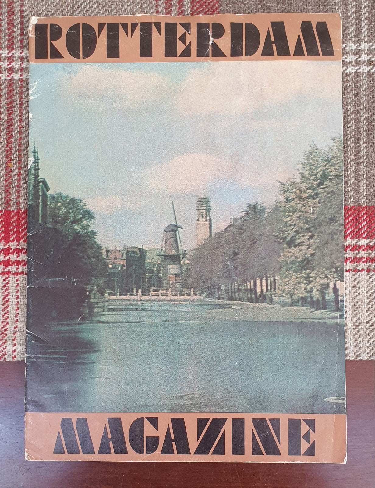 Rotterdam Magazine, Boeken, Ophalen