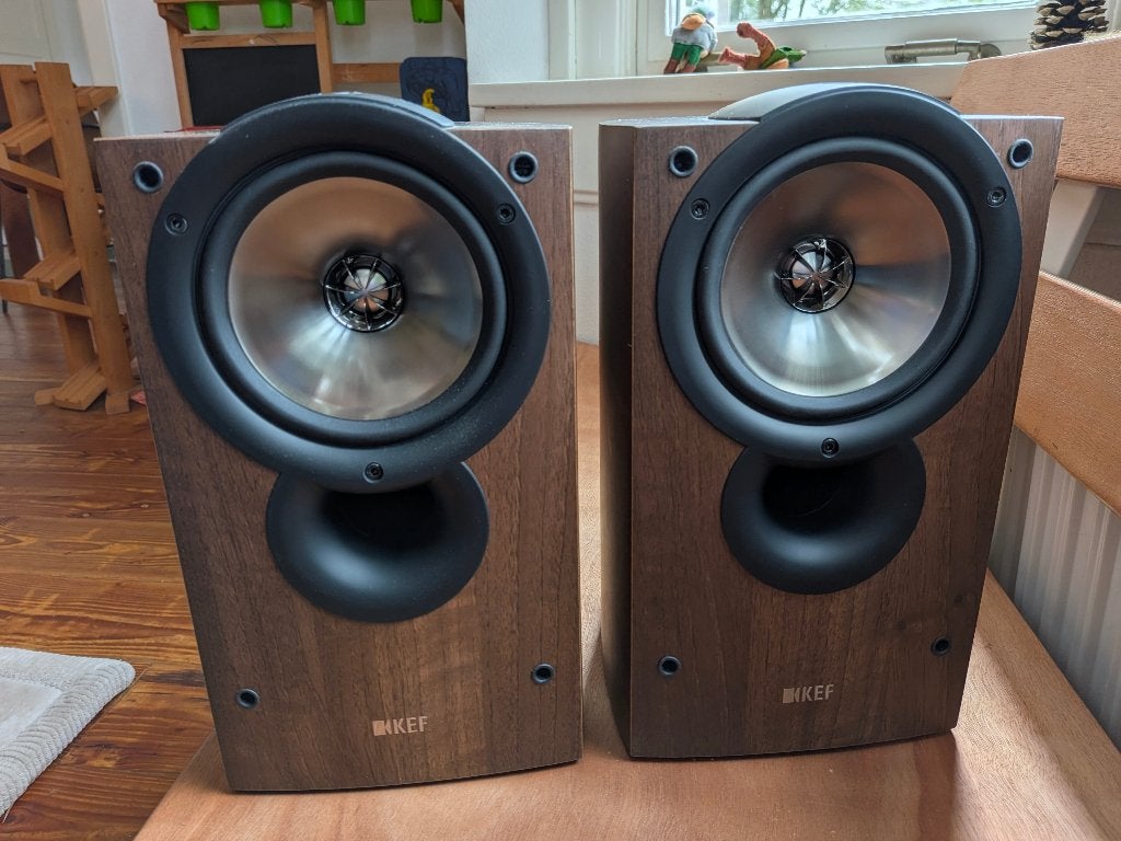 KEF iQ10 luidsprekers (walnoot), Ophalen, Basreflex, Zo goed als nieuw, KEF
